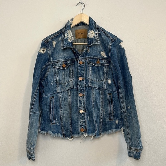 BlankNYC Distressed Jean Jacket Size M - Picture 1 of 7